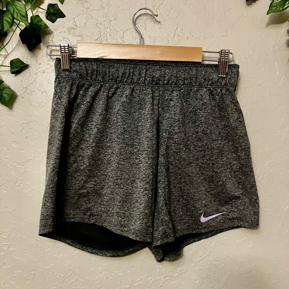 XS Nike Womens short